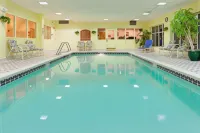 홀리데이 인 익스프레스 호텔 & 스위트 워터타운-사우전드 아일랜드