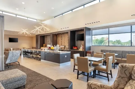 Best Western Plus Executive Residency Rigbys Water World Hotel