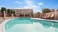 Best Western Pasadena Royale Inn  Suites