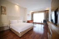 Holiday Inn Amritsar Ranjit Avenue Hotels near Best Buy Store - Online Grocery, Crockery, Soft Drinks Store in Amritsar