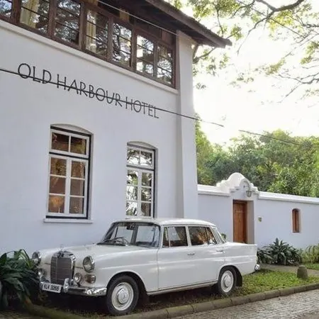 Old Harbour Hotel
