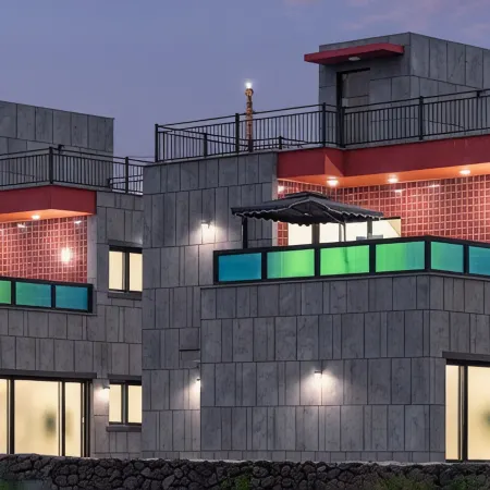 Seogwipo JB Pool Villa (Daejeong Branch) Отели рядом с достопримечательностью «Музей чая Осуллок»
