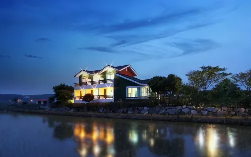 Taean Mongsanpo Pine and Apple Pension - Beach