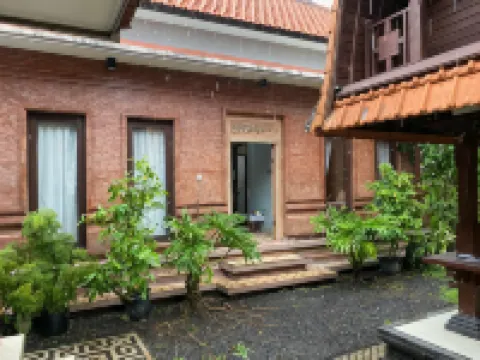 Anya Homestay Hotels near TAMAN MAS