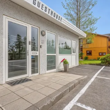 Reykjadalur Guesthouse