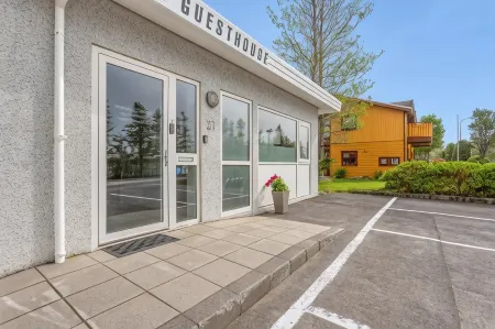 Reykjadalur Guesthouse