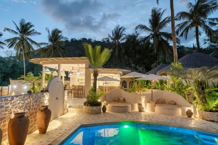 Tiu Oasis Lombok Отели в г. Центральний Ломбок