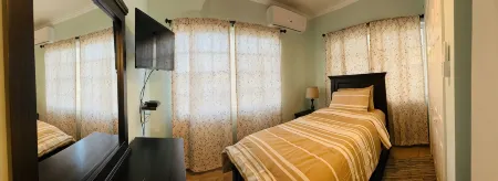 Moore's Residence- 2 Bedroom