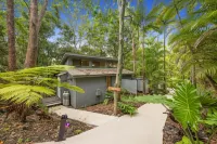 Hunchy Hideaway Hotels near Mapleton Observatory