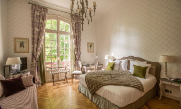 Le Château de la Tour - Housity