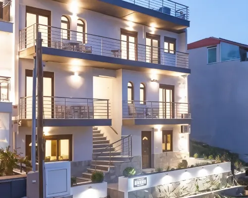 9 Luxury Rooms Hotels in Sithonia
