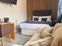Thomas Arms Hotel Hotels in Llanelli
