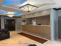 Hilltop Inn & Suites