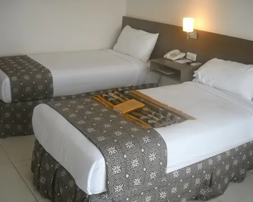 Bunda Hotel Bukittinggi ブキティンギのホテル