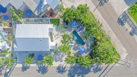 BEST LOCATION! NORTH END OF ANNA MARIA, FL , STEPS TO BEACH & DINING , UNIT B - Beach