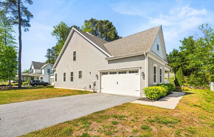 Stylish Family Beach Retreat Just Minutes from Coastal Calm