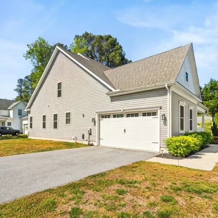 Stylish Family Beach Retreat Just Minutes from Coastal Calm