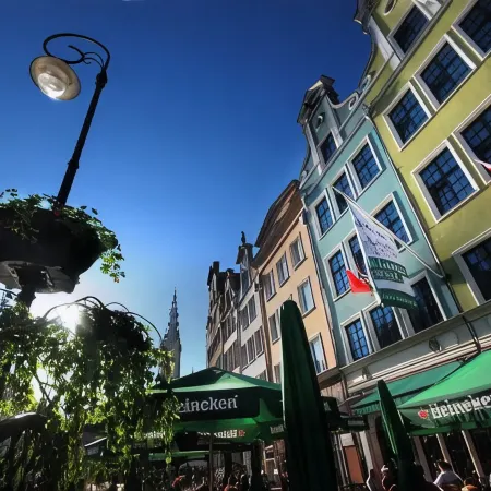 Holland House Residence Old Town Отели рядом с достопримечательностью «Длинный мост»