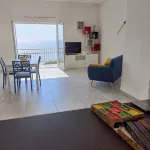 Apartment with sea-view balcony from which to admire magical sunrises. - Family