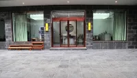 Hongtong Yelv Homestay