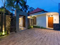 Odika Lovina Villas Отели рядом с достопримечательностью «Пляж Ловина»