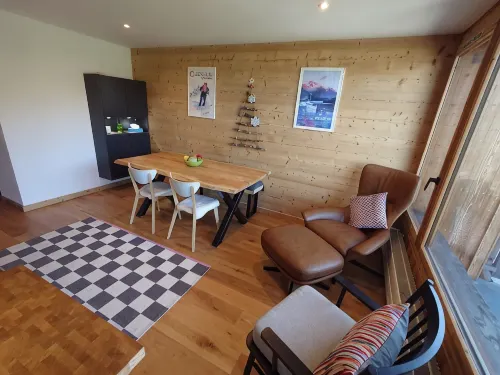 Fabulous 2 Bedroom Ski In / Out Apartment with West facing balcony - Wifi
