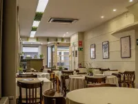 Can Setmanes by CozyCatalonia - Boutique Hostal Central Blanes فنادق في بلانيس
