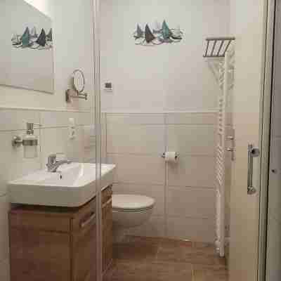 Cozy apartment on the beautiful harbor of Wiesbaden-Schierstein Rooms