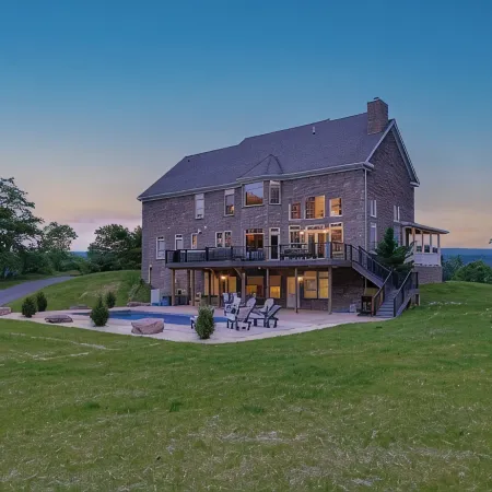 5 -Star Luxury Mountain Getaway - Grandview Lodge - Pool Opens Around April 15