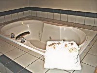 Best Western Plus University Park Inn  Suites - badewanne