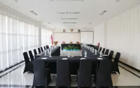 Yusro Hotel Restaurant & Convention