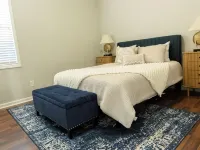 Charming 3-bedroom house in small-town Byron with WiFi, AC, and patio seating. Hotels in Byron