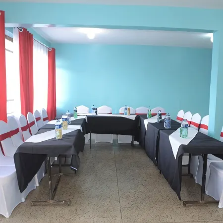 Hotel Senate Juja