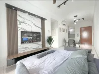 Platino Residence 1MinTo ParadigmMall 2-4pax - Homestays