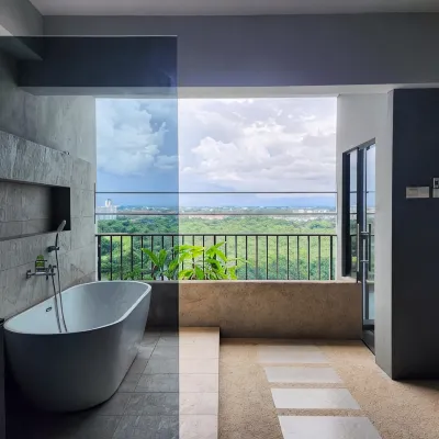 Bayu Marina -- Bathtub, 5 mins to Mid Valley #2pax by Cowidea 鄰近匯豐銀行的酒店