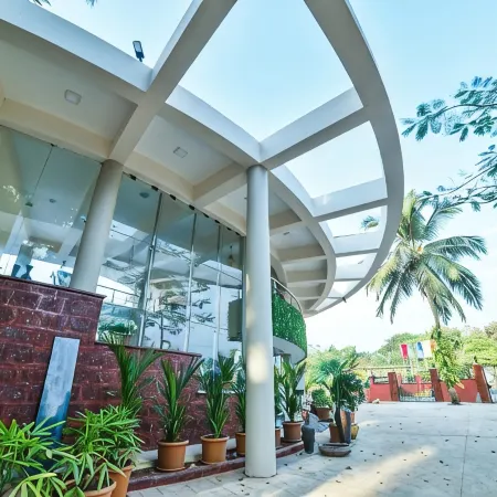 Ocean White Sands Resort & Spa
