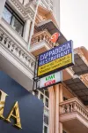 Kiwi Capsule Hotel Hotels in der Nähe von MRT-Bahnhof Phetchaburi
