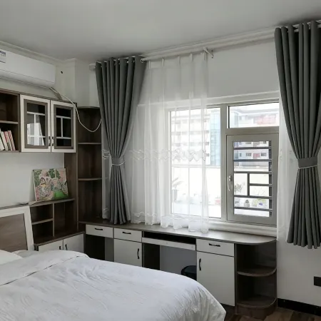 August Hotel