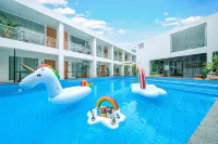 YANQI Hotel - Kolam Renang