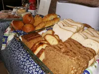 Amzee Bokmakierie Guest House - breakfast