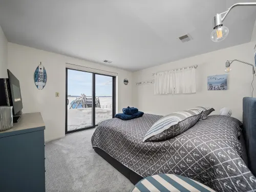 Beautiful Beachfront Home on Crystal Lake - 2-Star