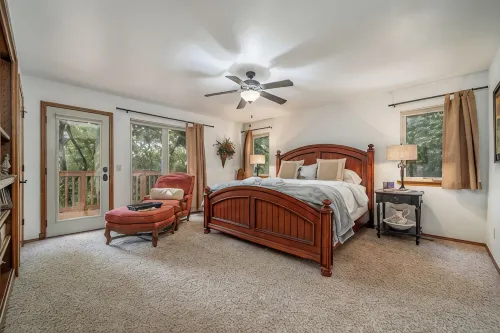 Two Homes on 160 Acres. Stocked Ponds, Firepits. Just 30 minutes from Tulsa. - 4 étoiles