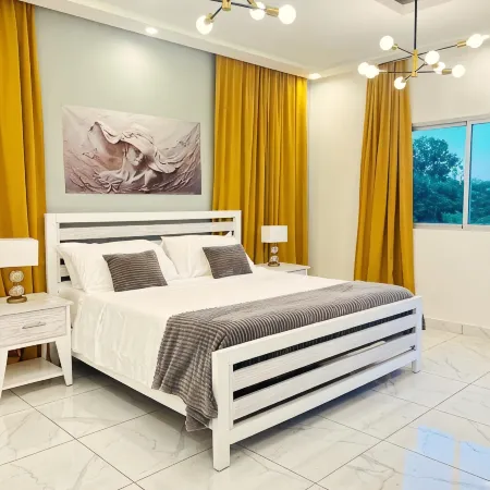 5 Star Villa Near Airport and Beaches