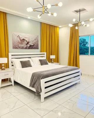 5 Star Villa Near Airport and Beaches - 빌라