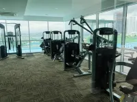 Paragon Suites Jacuzzi Suites by MWM - 健身室/gym room
