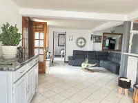 Bas de Maison Meublé, Tout Équipé - 2-Star
