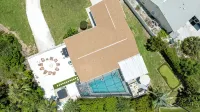 Family Resort Near Ami, Heated Pool, Hot Tub, Mini Golf & Games