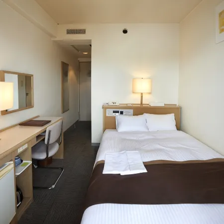 Shin-Osaka Sunny Stone Hotel Отели рядом с достопримечательностью «Компания Nissin Food Products Co., Ltd.»