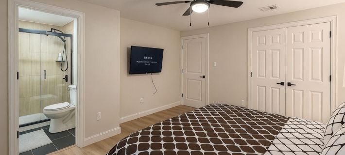 Spacious 4BR, 3BA Home/Oasis Yard Just Minutes from DFW! Hotels in Irving
