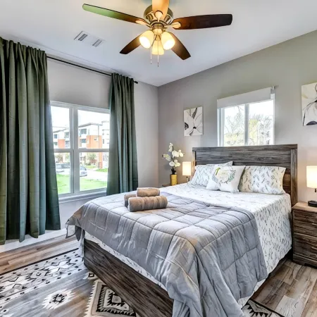 Spacious 5-bedroom house in charming Arlington with WiFi, AC